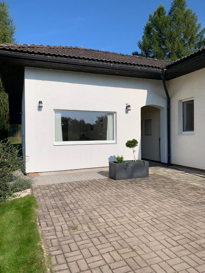 Studiovy Apartman V Zahrade Police nad Metuji Exterior photo